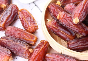 海枣真的具备促进下奶的功效吗？经常吃海枣对身体有哪些益处